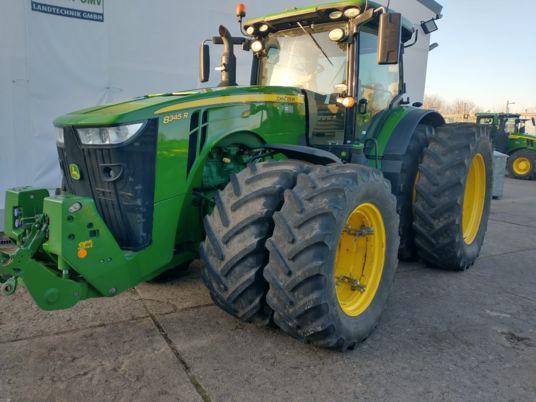 John Deere 8345R MY19 e23 40
