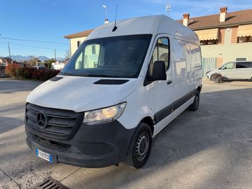 Mercedes Sprinter - 2