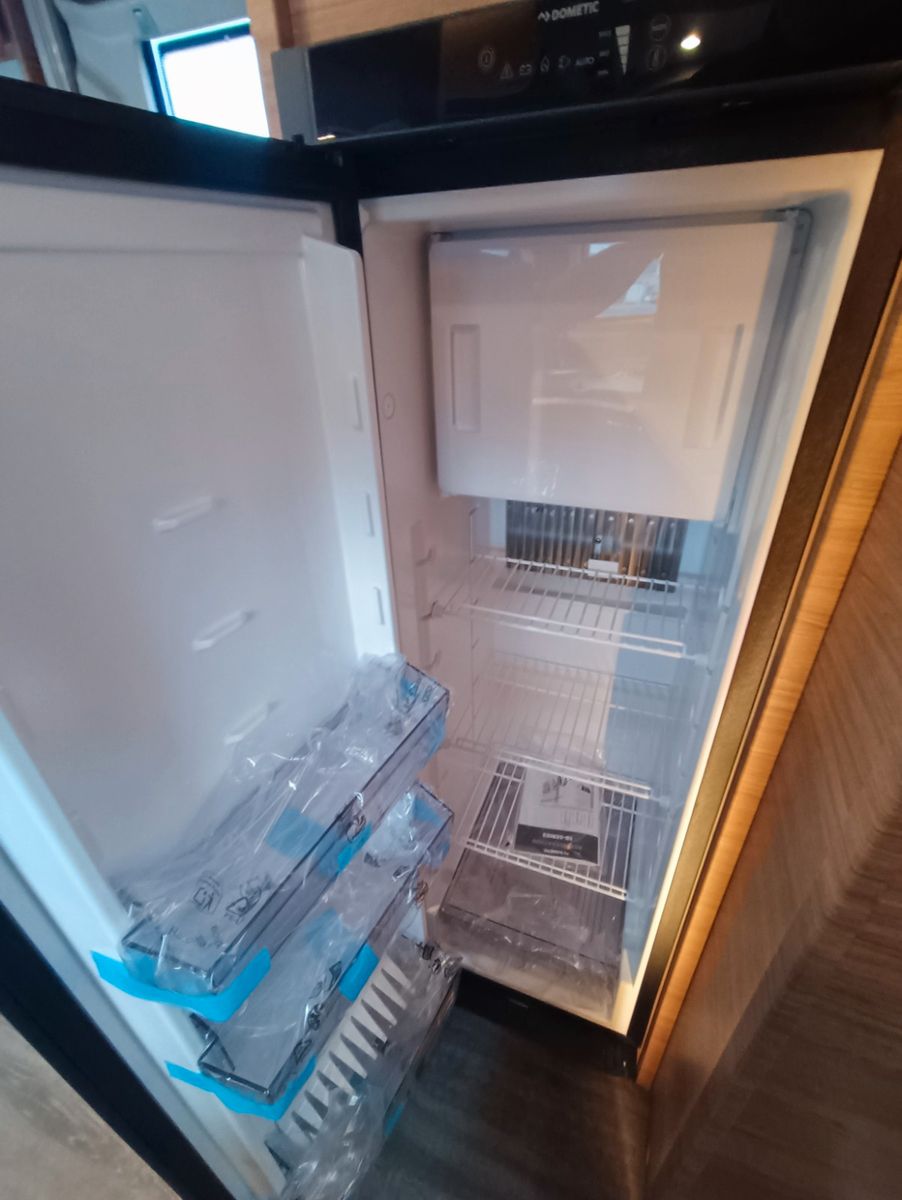 Fahrzeugabbildung Weinsberg CaraSuite 700 MEG *LED*Hubbett*TV*Stylepaket