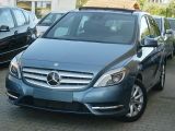 Mercedes-Benz B 200 Automatik / Panoramaschiebedach - Mercedes-Benz B 200 Gebrauchtwagen in Berlin