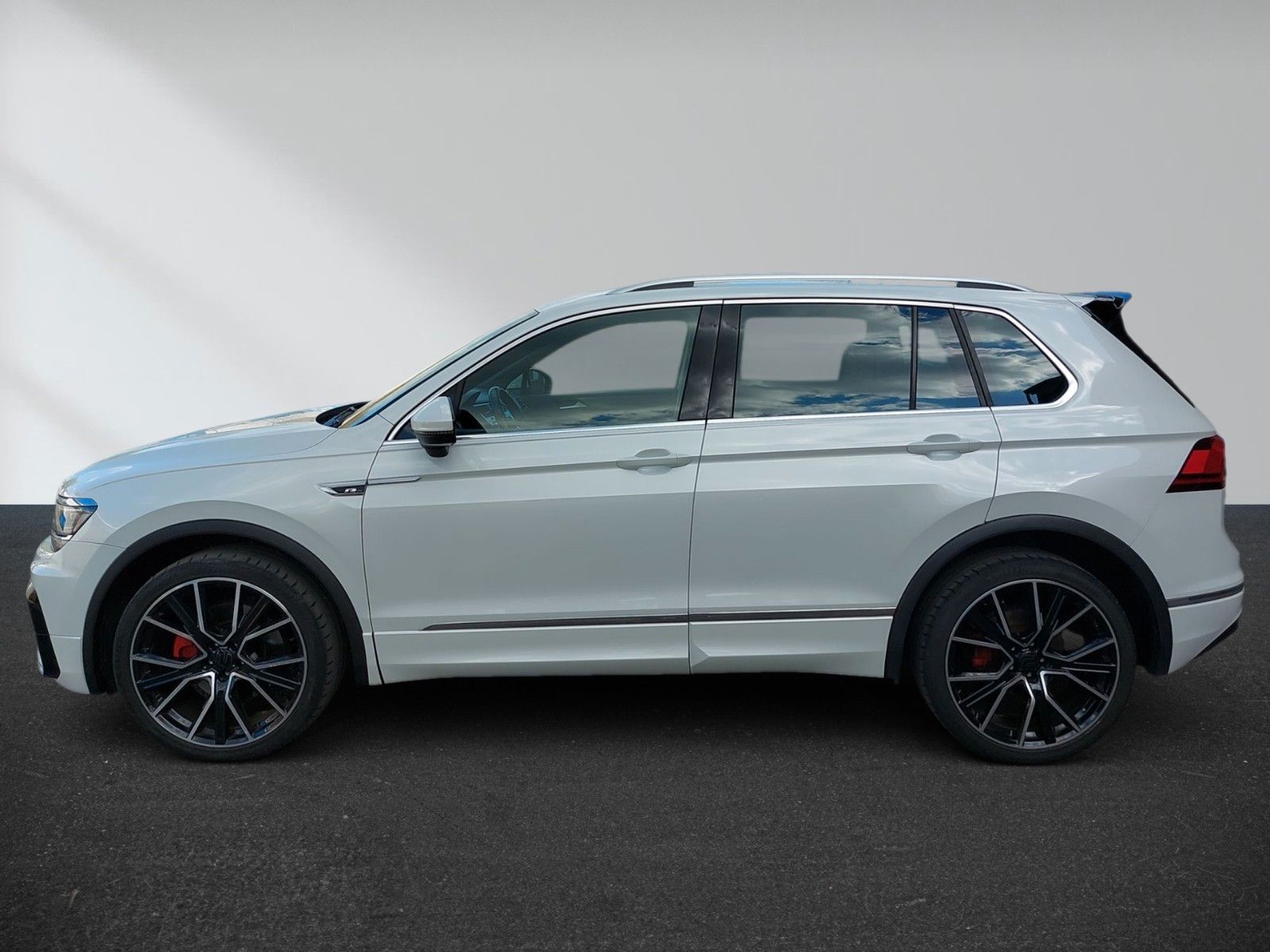 Volkswagen Tiguan Highline BMT/Start-Stopp 4Motion – Bild 9