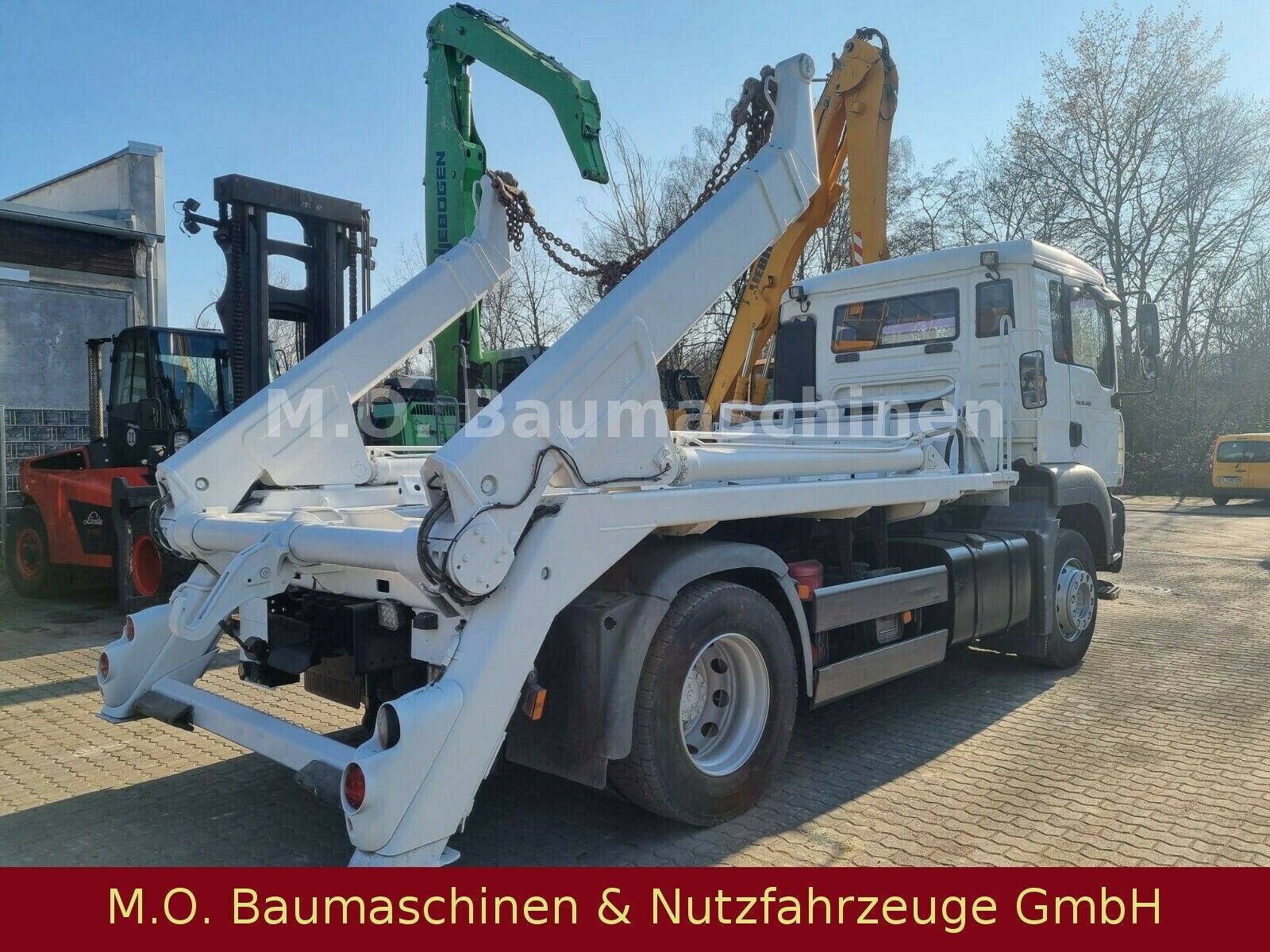 Fahrzeugabbildung MAN TGA 18.400 BL  / 4x2 / AC / Euro 4 /