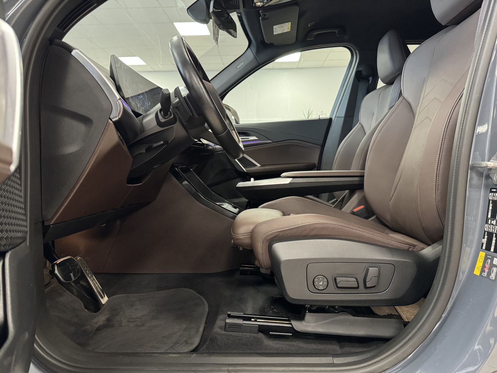 BMW iX1 30 xDrive M-Paket HUD Leder LED ACC Memory foto 12