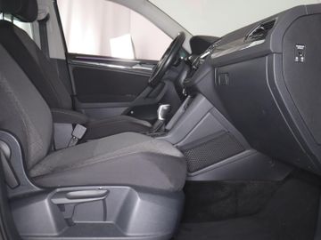 Volkswagen Tiguan - 12