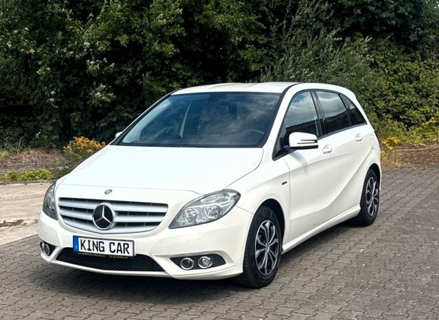 Mercedes-Benz B 180 CDI*NAVI*8X REIFEN*WEISS*SHZ*NEU MODEL*