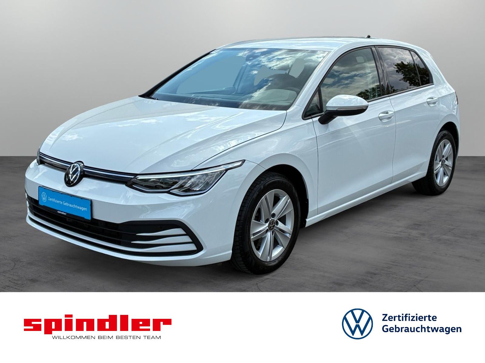 Volkswagen Golf VIII Life 1.0 eTSI DSG / Navi, CarPlay, LED