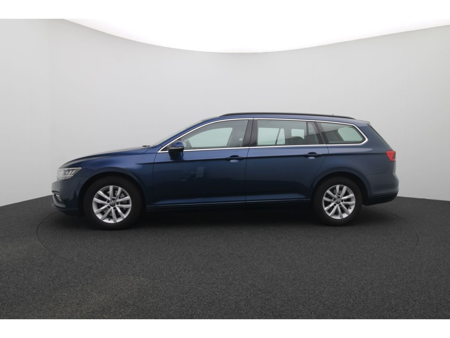 Fahrzeugabbildung Volkswagen Passat Variant 2.0 Business 3-Zonen-Klima Kamera