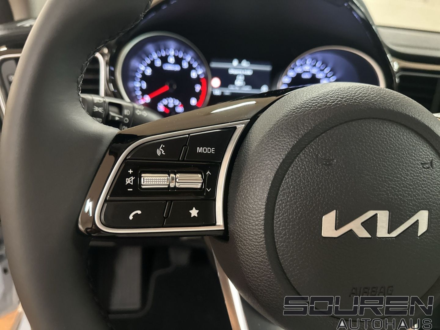 Fahrzeugabbildung Kia Ceed_sw 1.0 T-GDI Vision KOMF+ Navi + Apple CarP