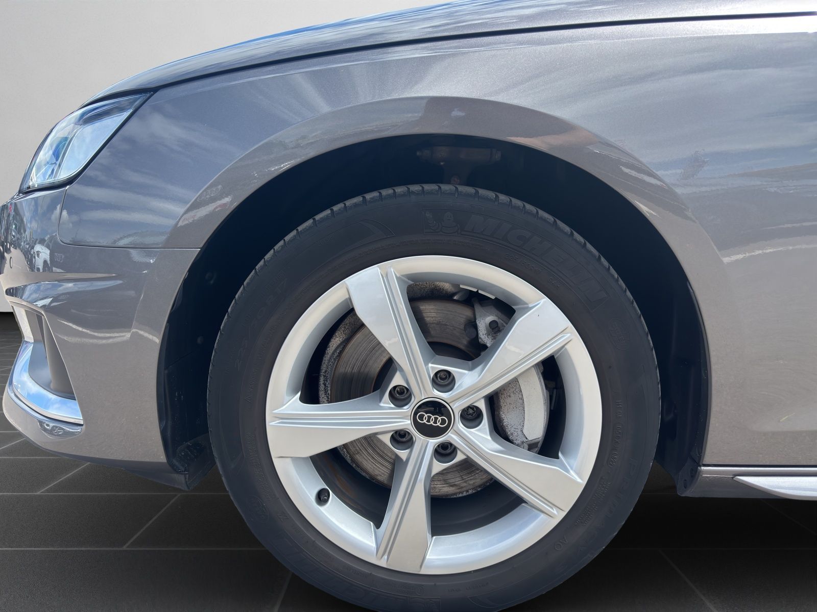Audi A4 - Bild 9