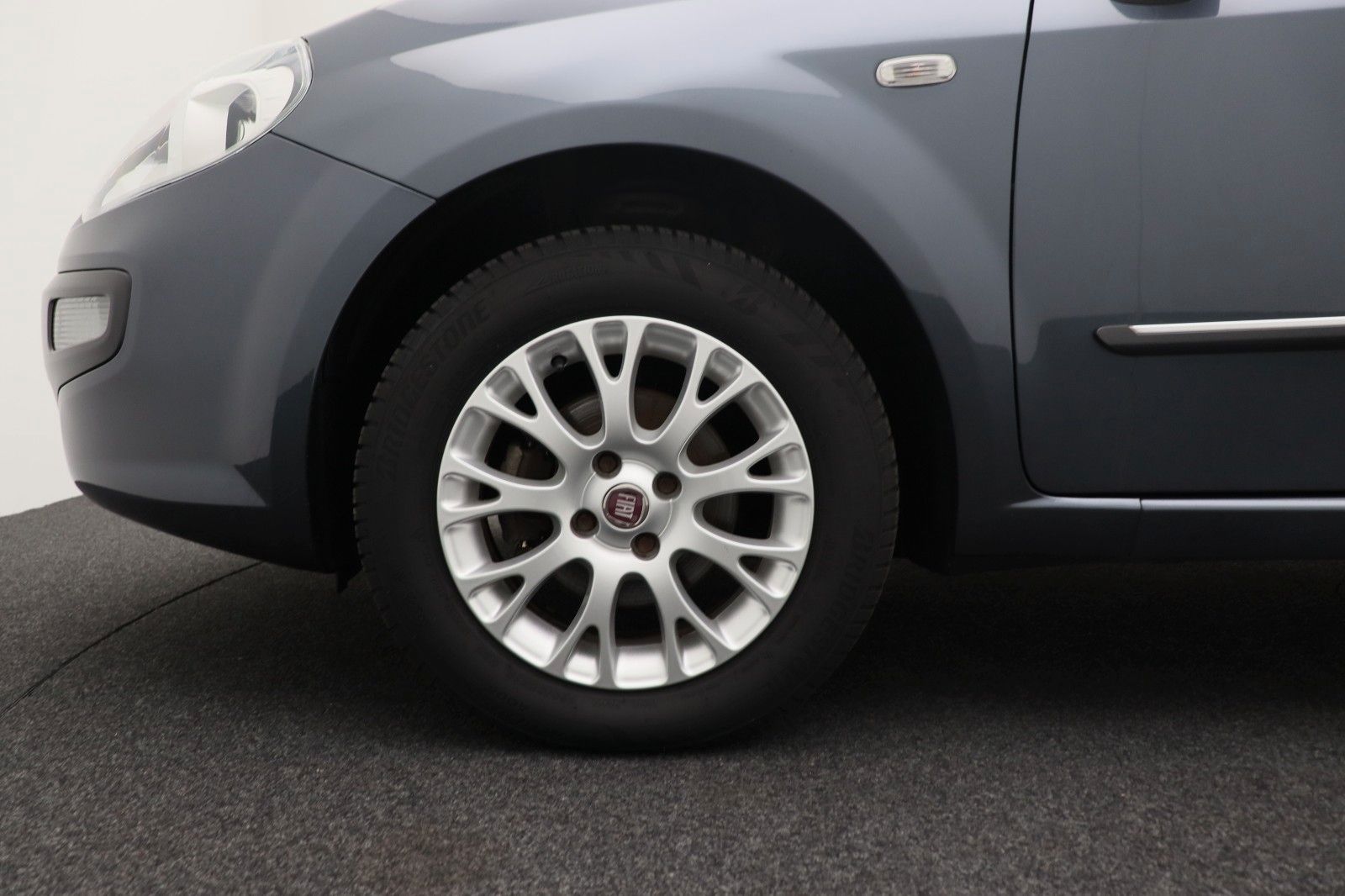 Fahrzeugabbildung Fiat Punto Evo 1.4 Dynamic