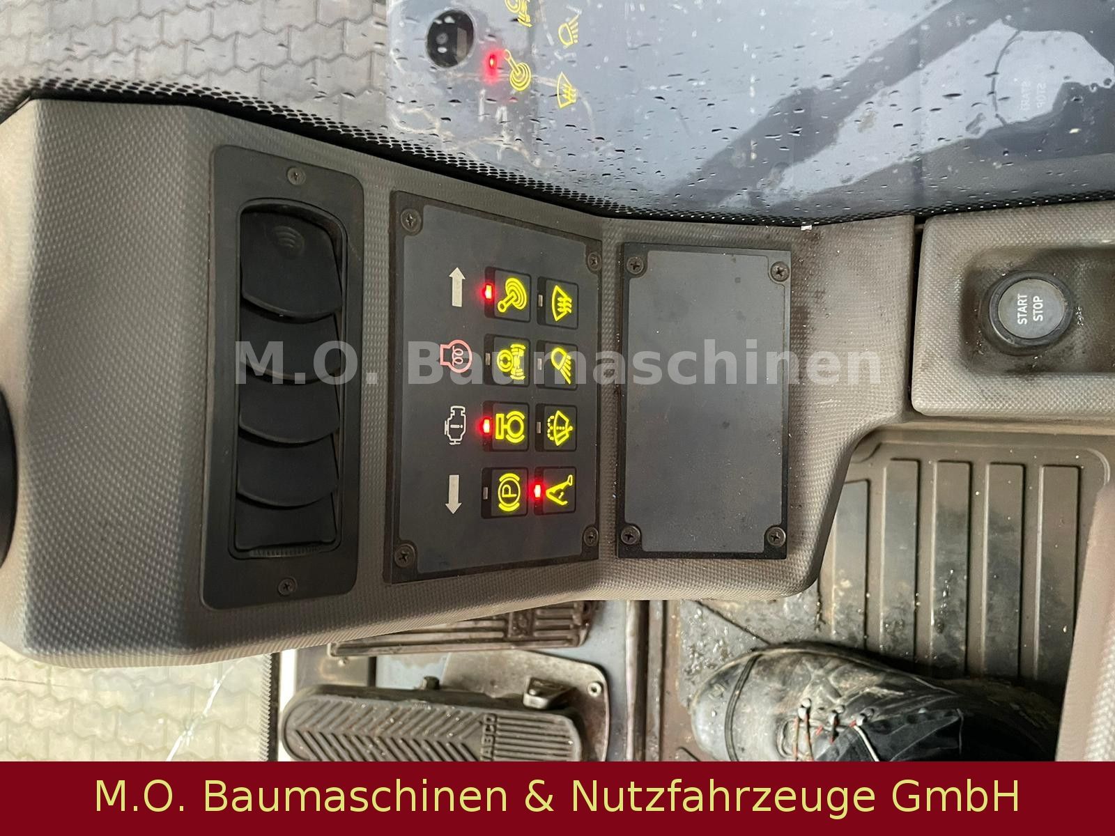 Fahrzeugabbildung Fuchs MHL 340 T4F / AC / Magnetanlage /Polypgreifer