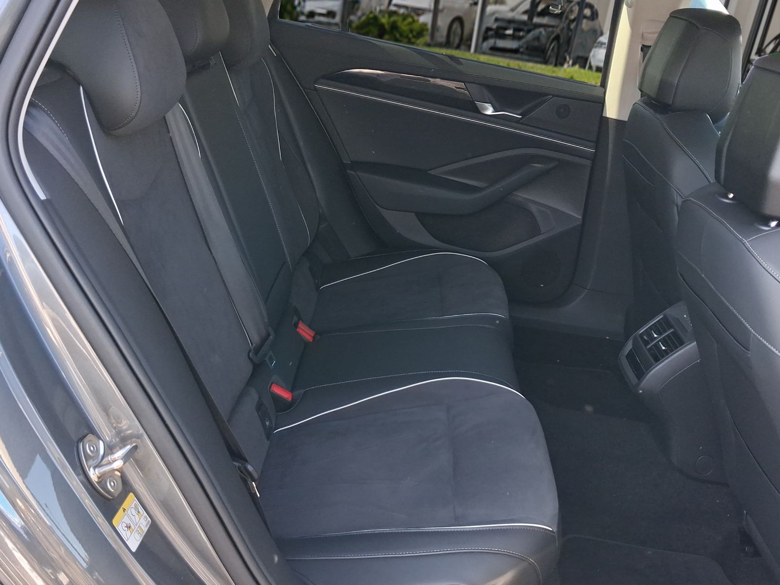 Volkswagen Passat Variant - Bild 9