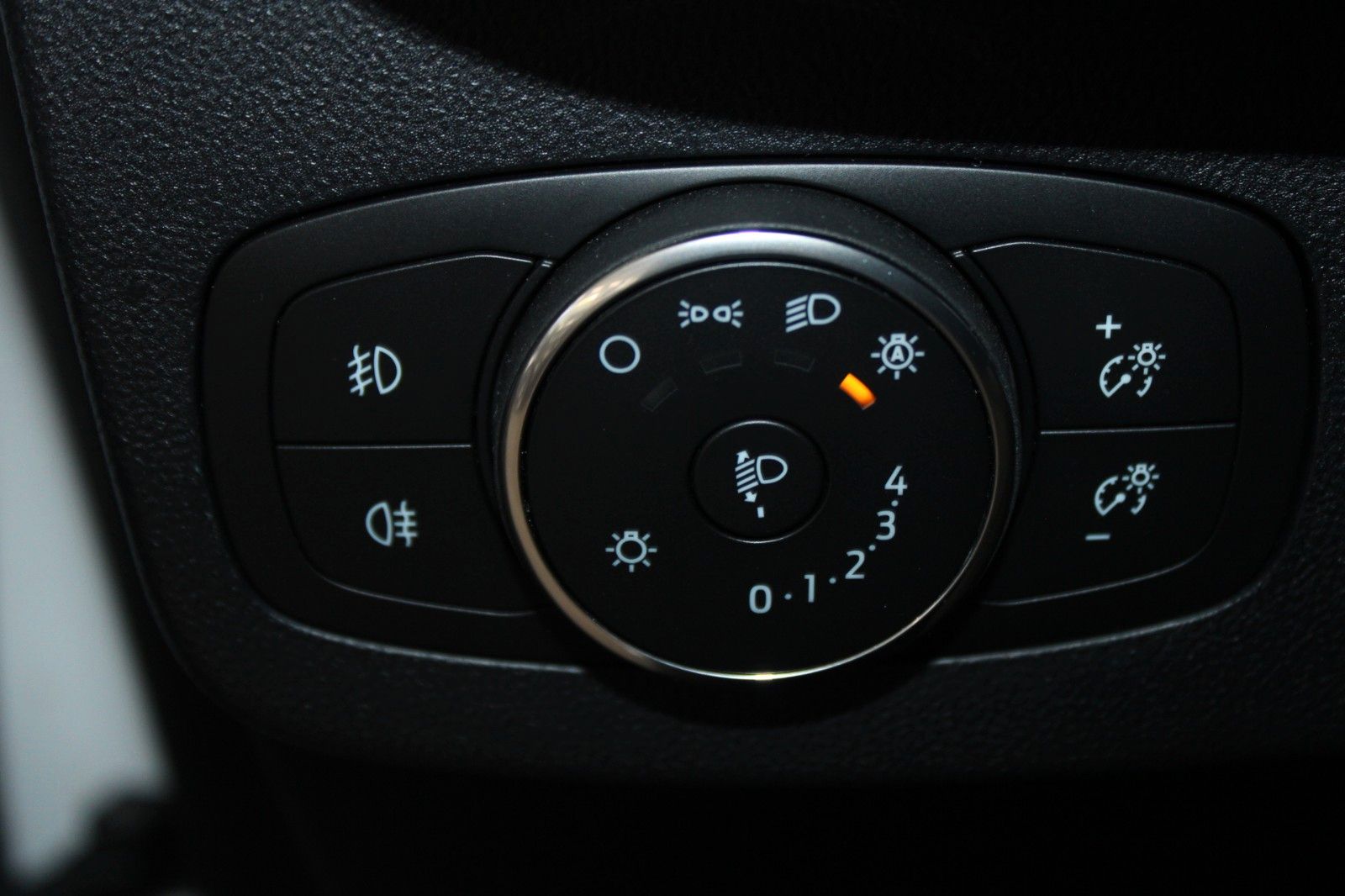 Fahrzeugabbildung Ford Puma MHEV Titanium LED NAVI AHK WinterPaket 1.Hd