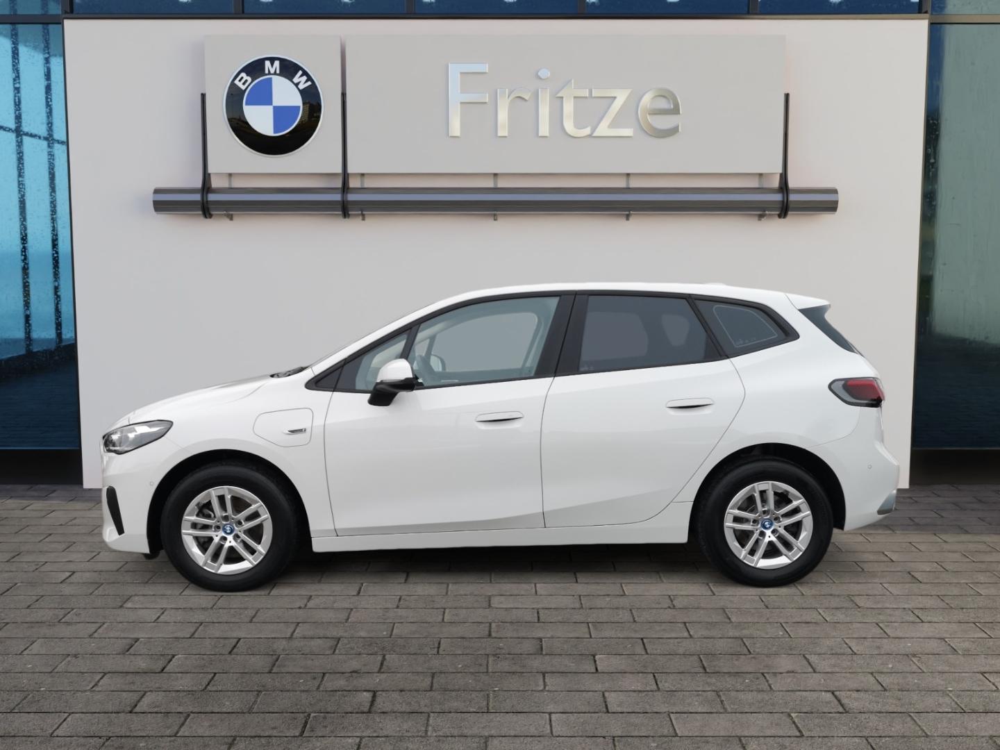 BMW 225 Active Tourer e xDrive LED+KLIMAAUTO+NAVI+PD