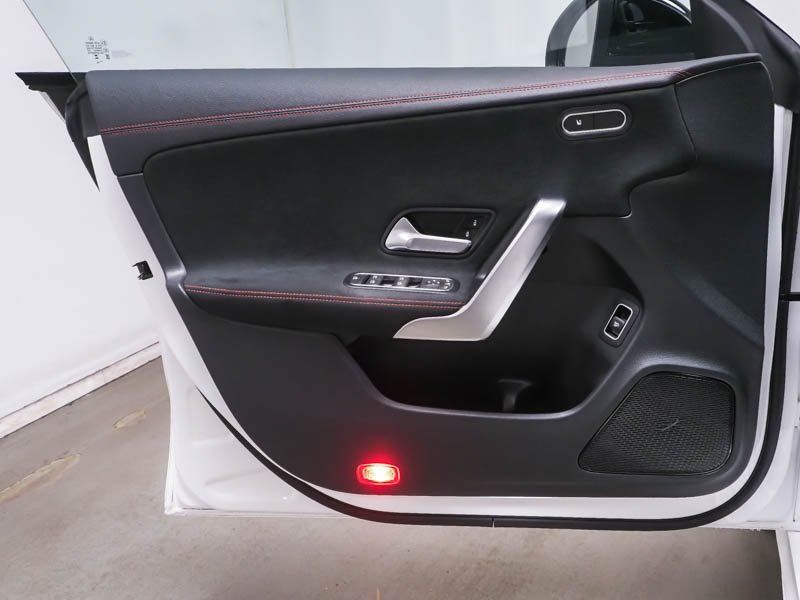 Fahrzeugabbildung Mercedes-Benz CLA 200 AMG Premium*Pano*360*Night*Totwinke*LED*