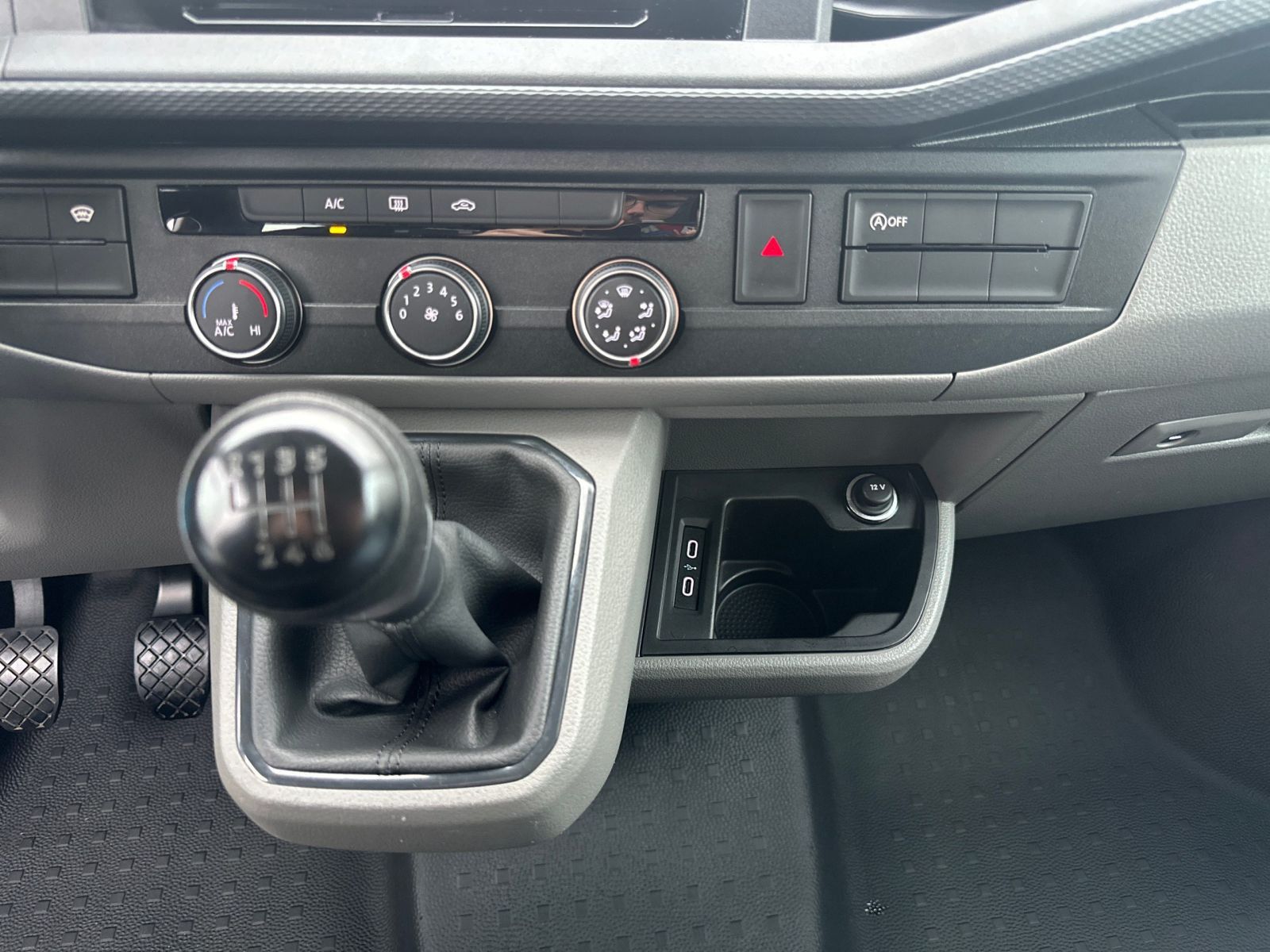 Volkswagen T6 Kombi - Bild 15