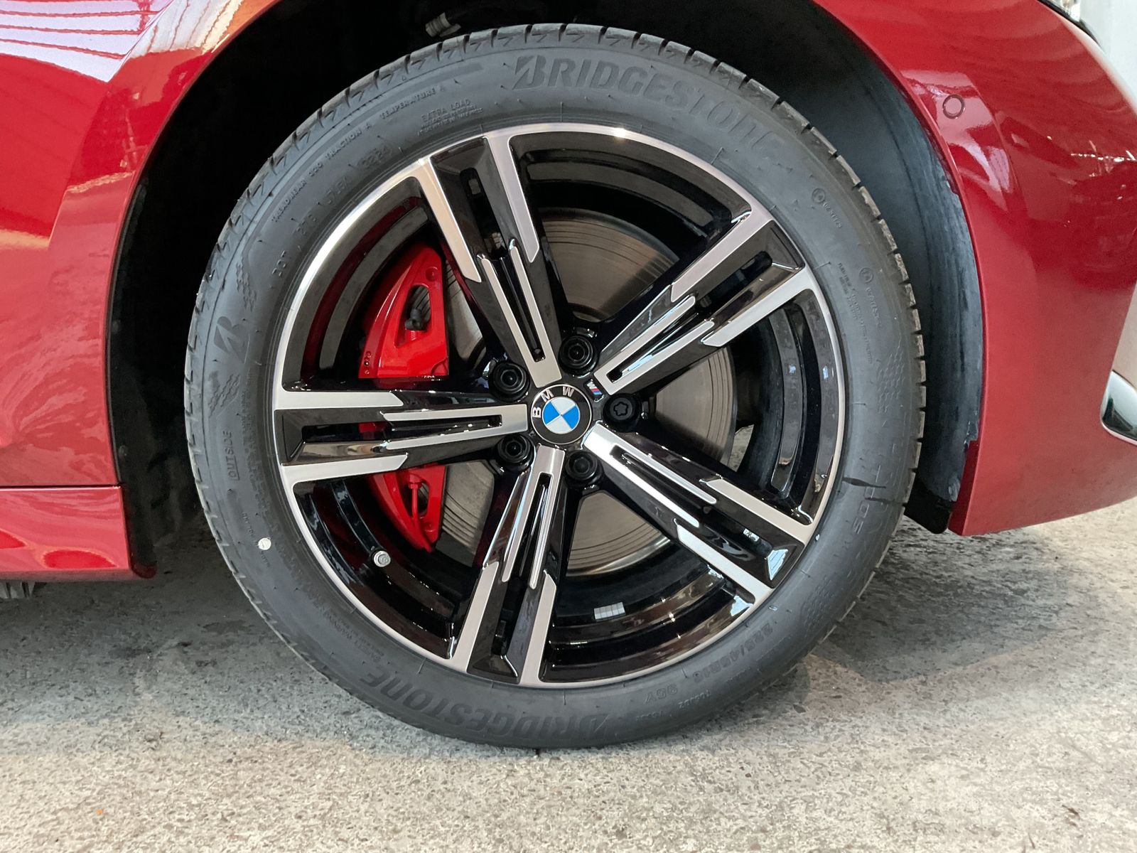 Fahrzeugabbildung BMW 330e xDrive Lenkradhzg. | M Sportpaket pro | Pan