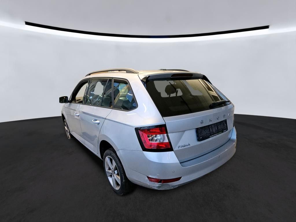 Fahrzeugabbildung SKODA Fabia Combi DSG LED KESSY SITZH. SMART-LINK 1.H