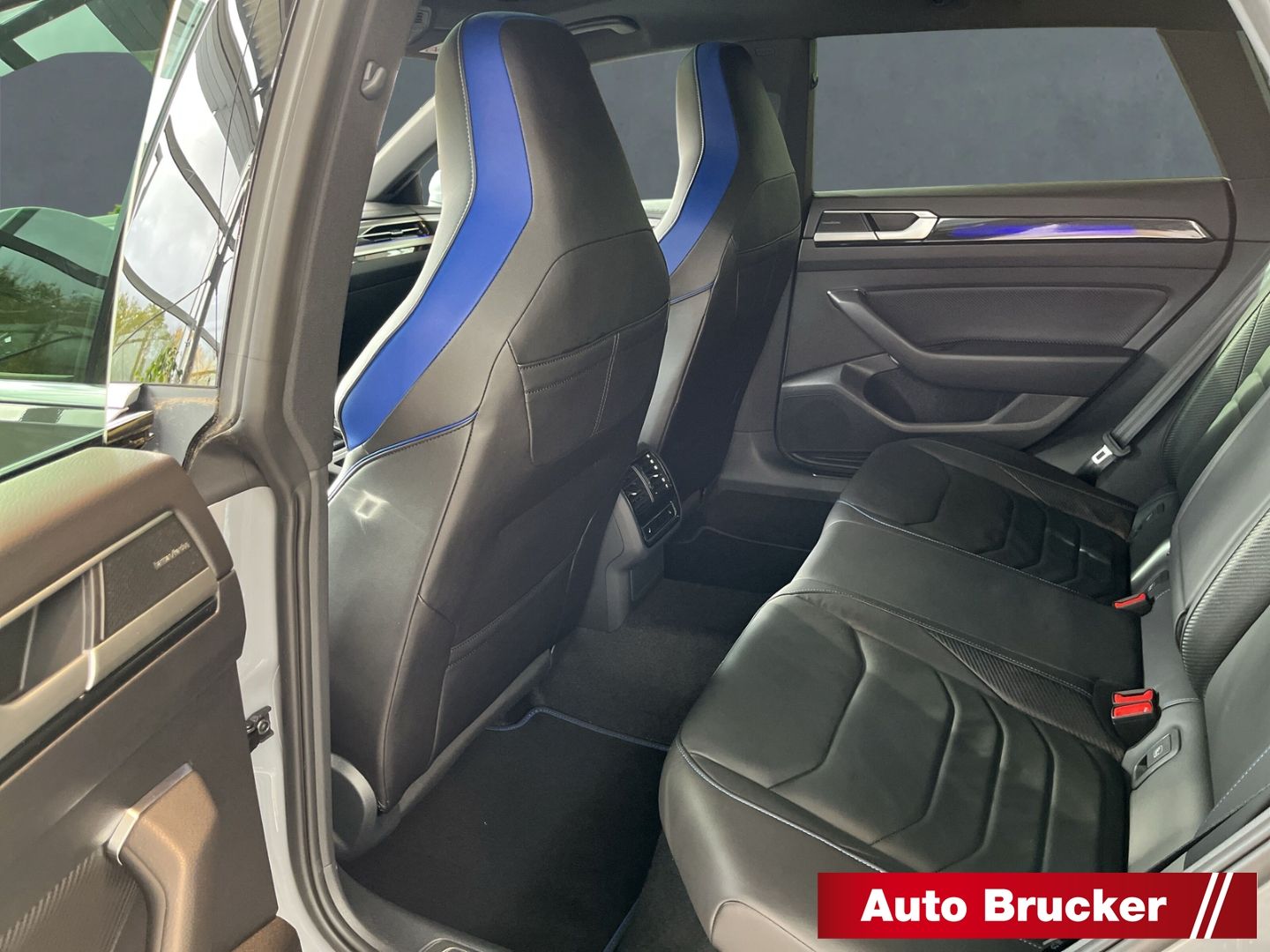 Volkswagen Arteon SB R 4Motion DSG Navi LED Pano 3-Zonen-Kl foto 6