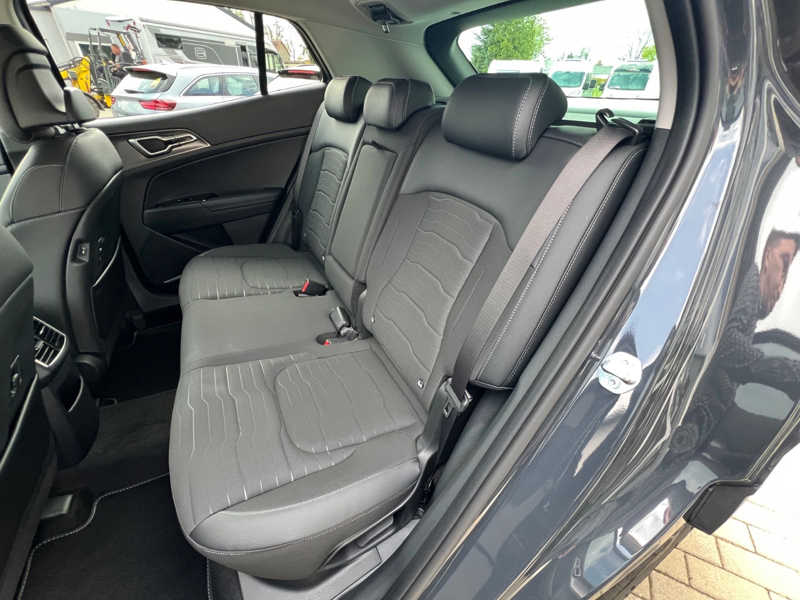 Fahrzeugabbildung Kia SPORTAGE 1.6T 48V 2WD DCT ULTIMATE EDITION