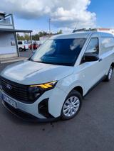 Ford Transit Courier mit alles Extras 1. Hand wie neu