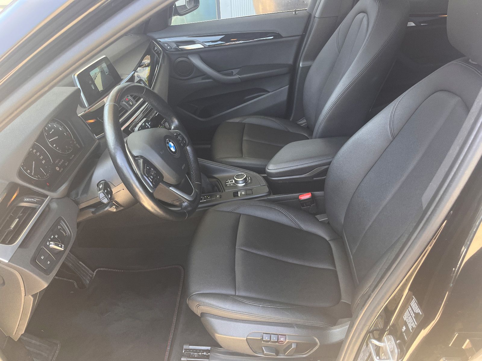 Fahrzeugabbildung BMW X1 xDrive25i Sport Line Steptronic