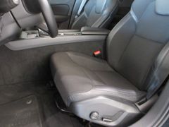 Fahrzeugabbildung Volvo V60 Kombi T4 Momentum Pro NAVI/LED/AHK/PDC+CAM