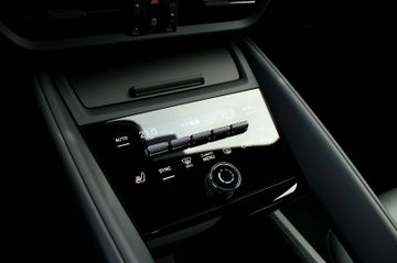 Porsche Macan 4*21"MacanDesign,AHK,ACC,Pano,Lederpaket*