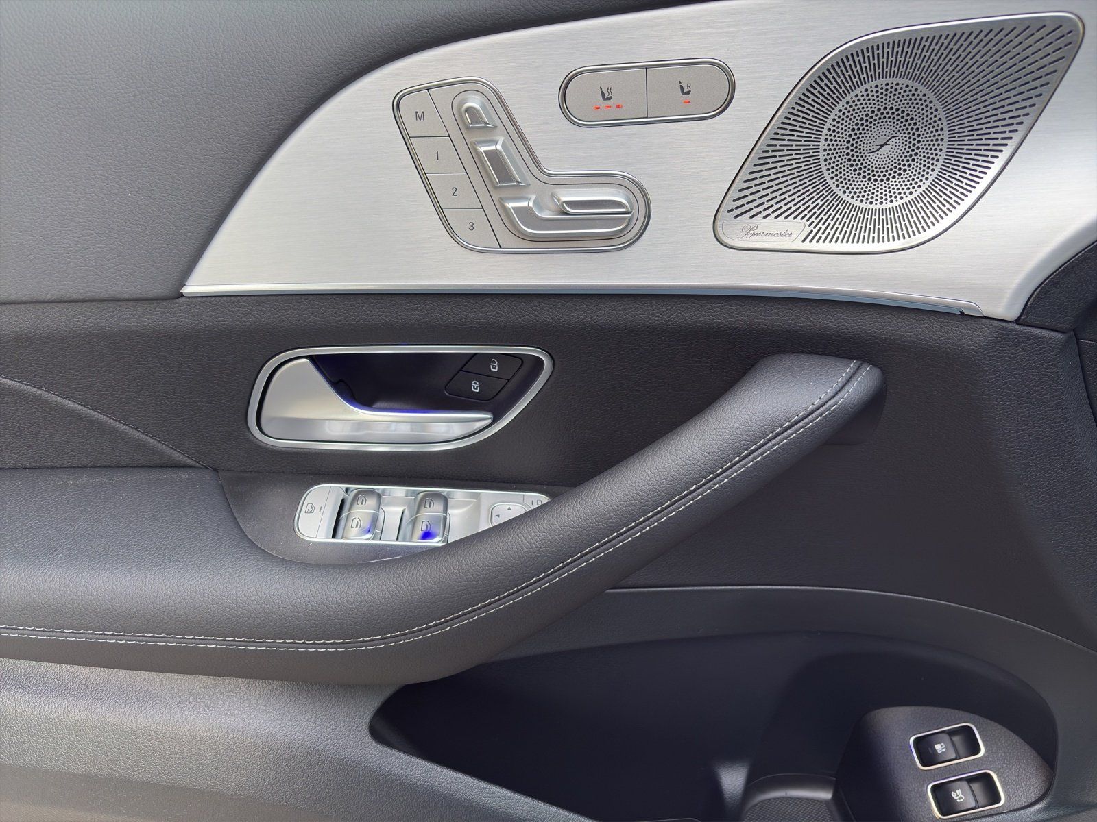 Fahrzeugabbildung Mercedes-Benz GLE 400 e 4M Coupé AMG AHK BURMESTER 360°
