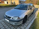 Toyota Avensis 1.6 VVT-i Kombi, AHK, Klima - Toyota Avensis aus 2001: Kombi