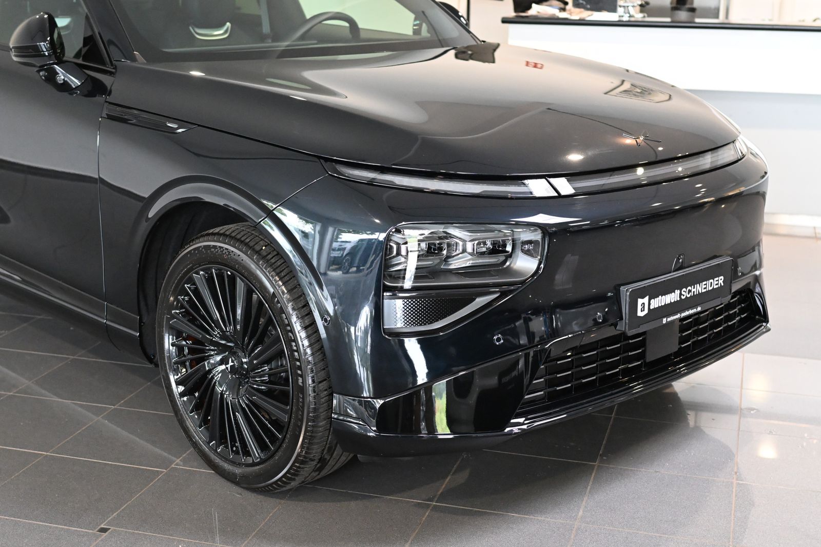 XPENG G9