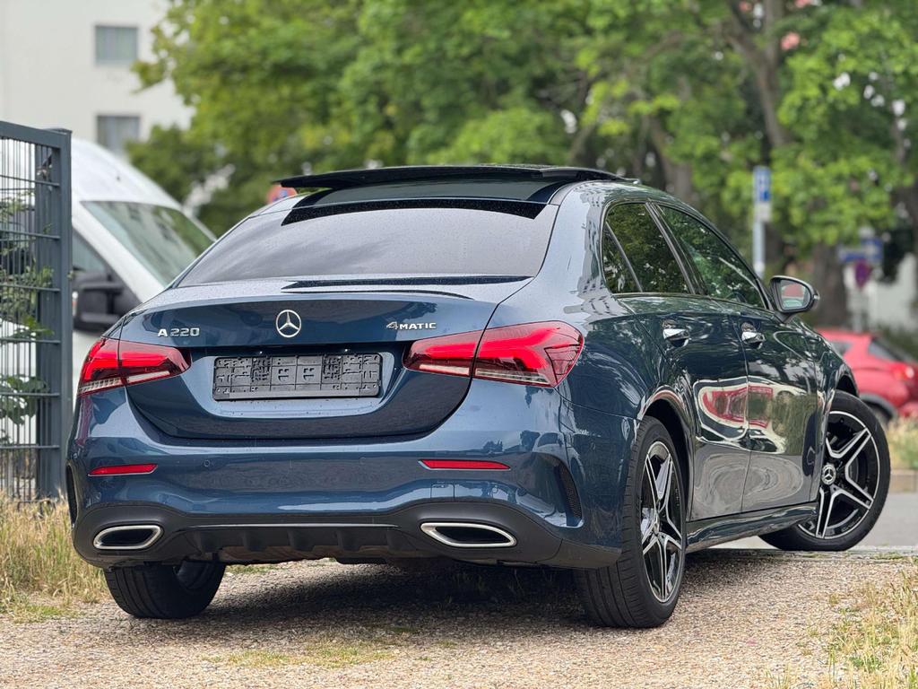 Mercedes-Benz A 220