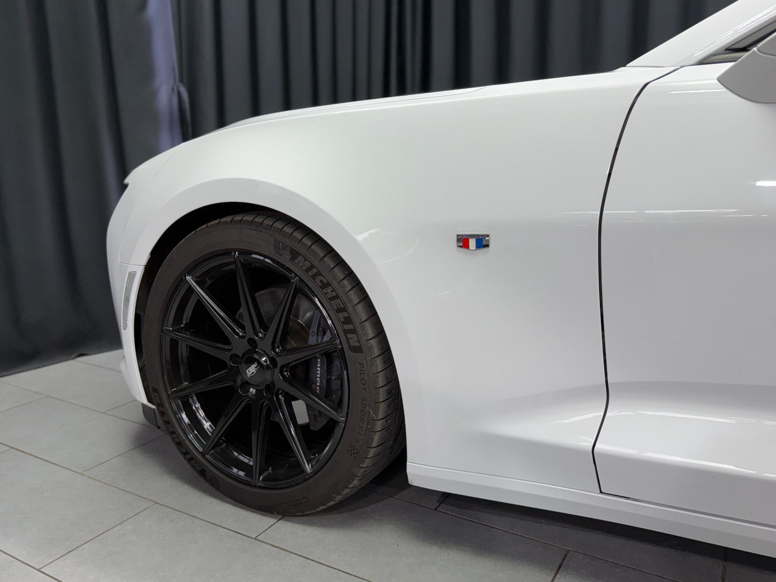 Fahrzeugabbildung Chevrolet Camaro Coupé V8|SCHALTER|RECARO|DEUTSCHES FZG|