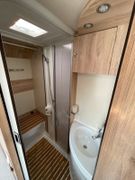 Eura Mobil 675 SB PROFILA RS | Hubbett, Französisches Bett