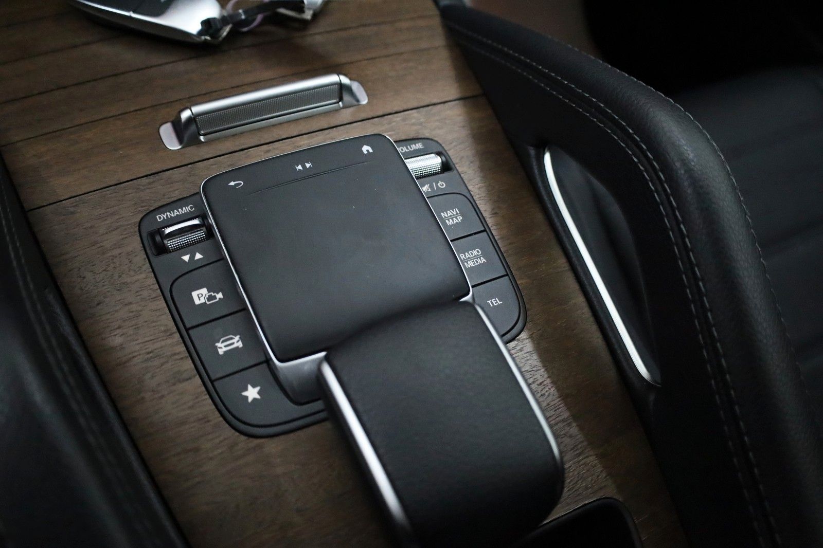 Fahrzeugabbildung Mercedes-Benz GLE 350d 4M,Leder,Navi,360Kamera,Pano,HUD,AHK