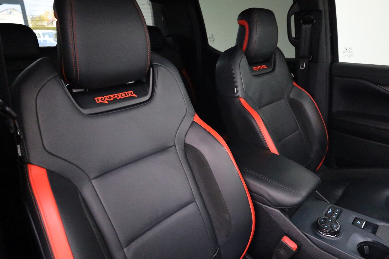 Fahrzeugabbildung Ford Raptor e-4WD,Raptor+Techno73 Paket, Rollo el.AHK