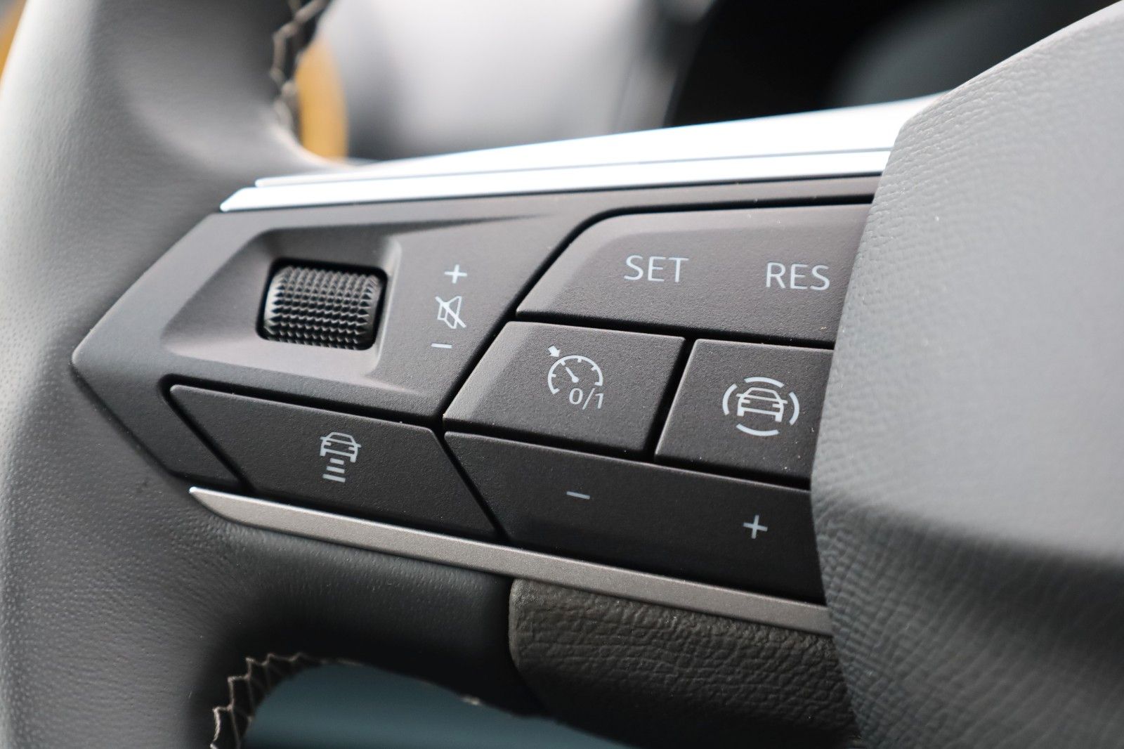 Fahrzeugabbildung SEAT Arona 1.0  Xperience *SHZ *Full-Link *LED