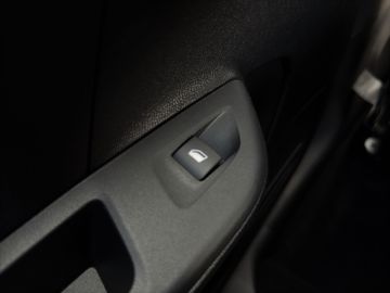 Opel Corsa 1.2 Edition Automatik SHZ PDC CarPlay
