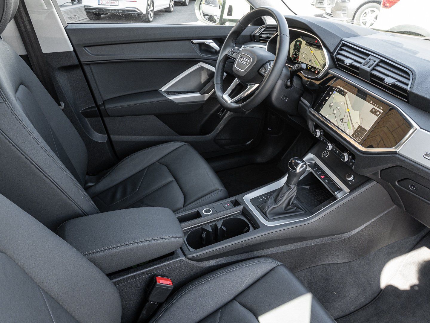 Audi Q3 SUV advanced 40 TFSI quattro S tronic Pano Vi foto 9