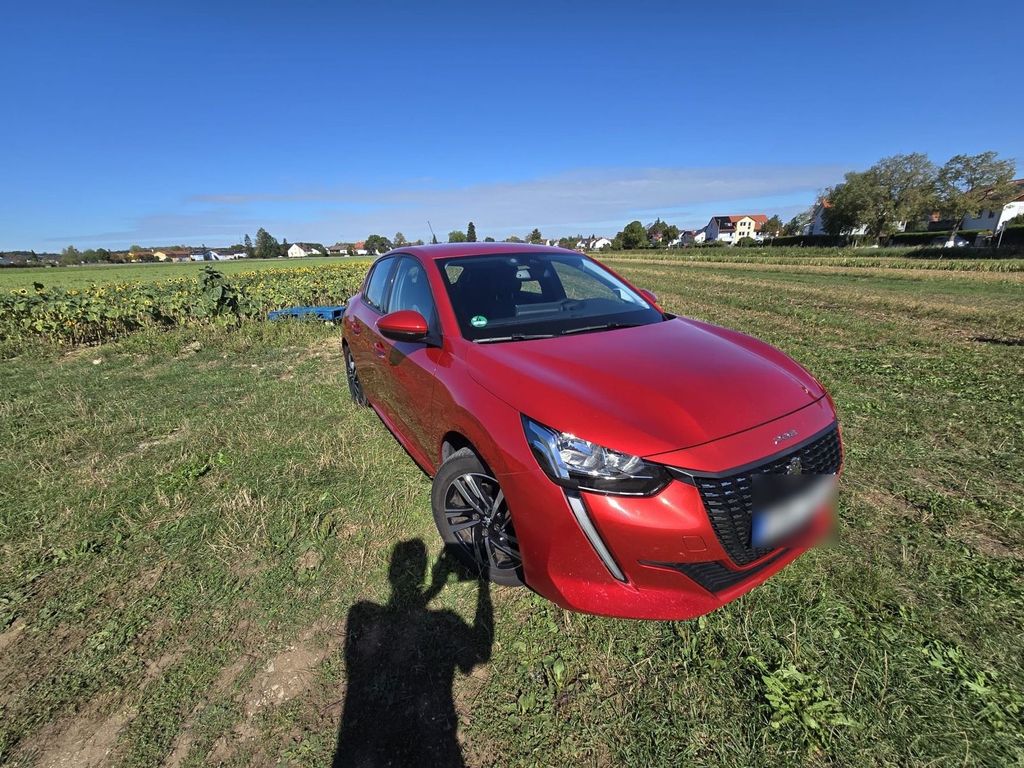 Image of Peugeot e-208