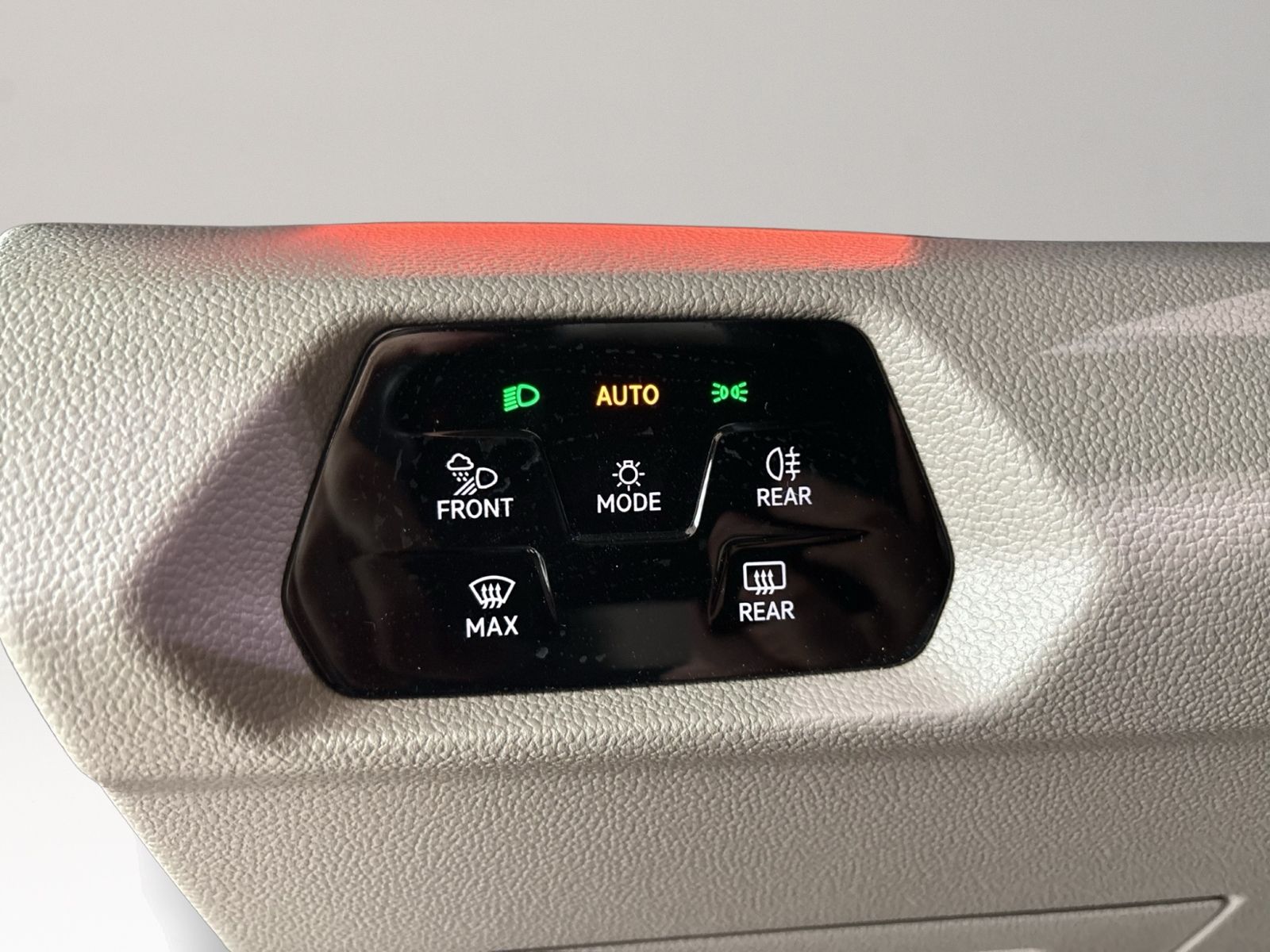 T7 Multivan 1.5 TSI eHybrid 4MOTION Style, AHK,