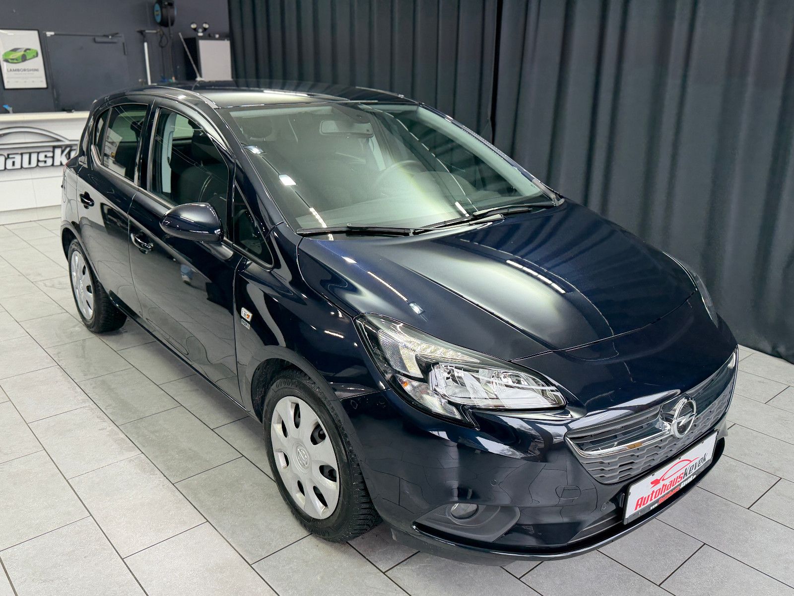 Fahrzeugabbildung Opel Corsa E|Automatik|RF-Kamera|Heizung|Bluetooth