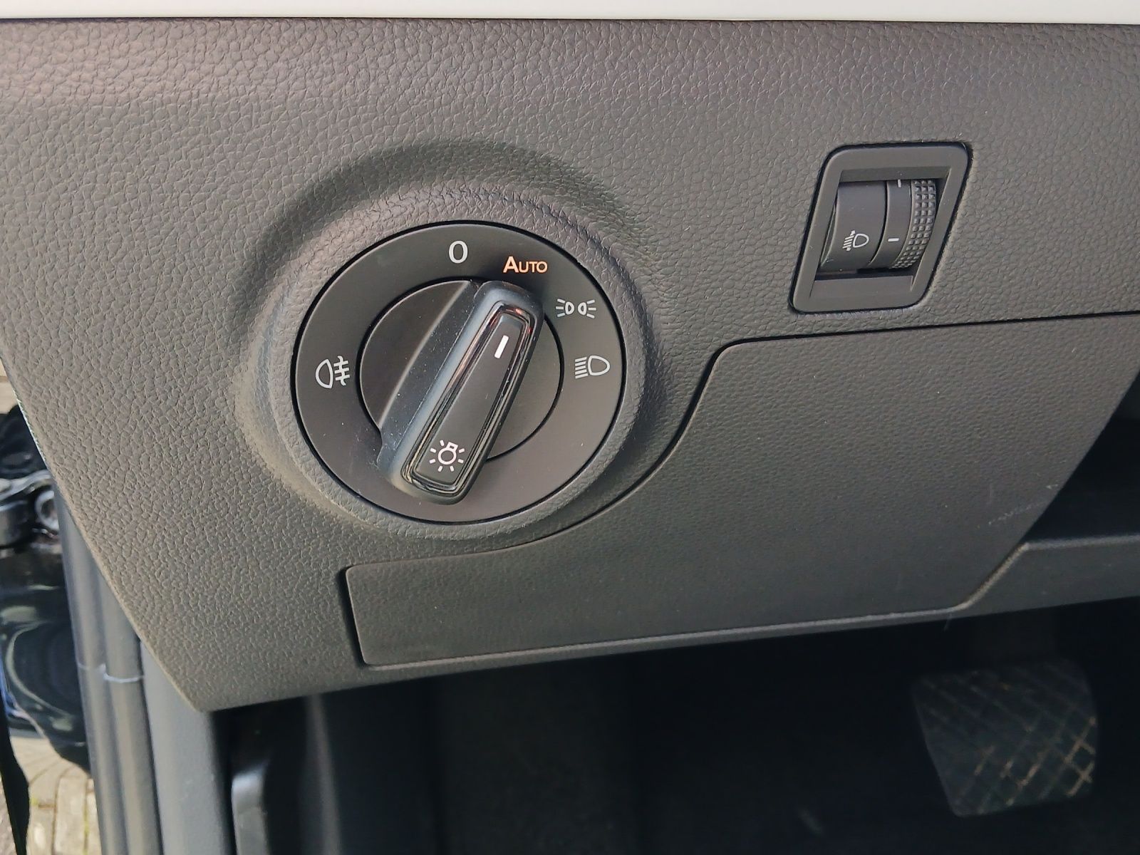 Fahrzeugabbildung SEAT Ibiza TSI Style DSG LED VC ACC RFK SHZ