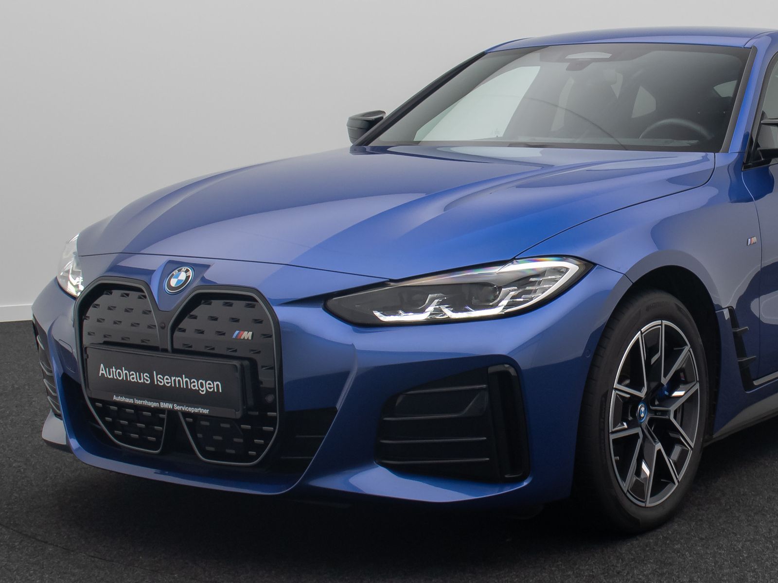 Fahrzeugabbildung BMW i4 M50 360° HUD AHK DAB Alarm H/K Komfort 18Zoll