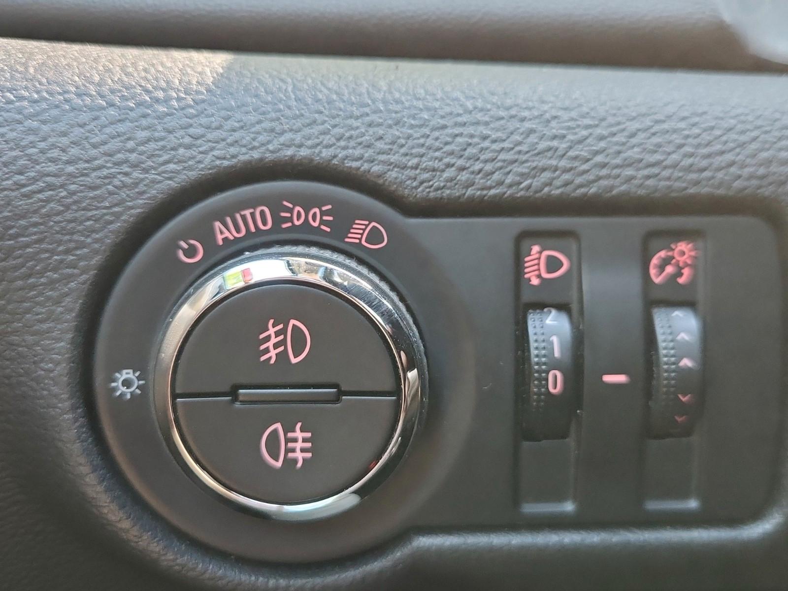 Opel Astra 2012 — photo 13