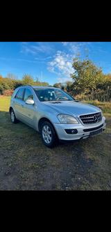Mercedes-Benz Mercedes Benz ML320 w164/tüv26/AHK3,5t - Mercedes-Benz ML 320 in Bielefeld