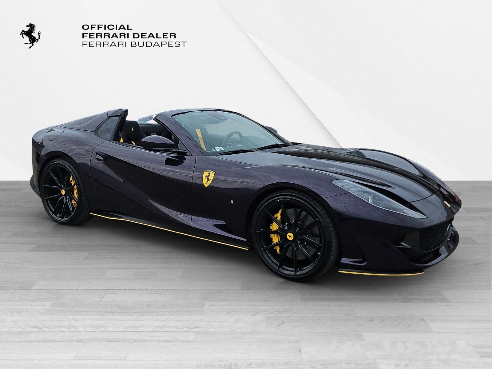 FERRARI 812