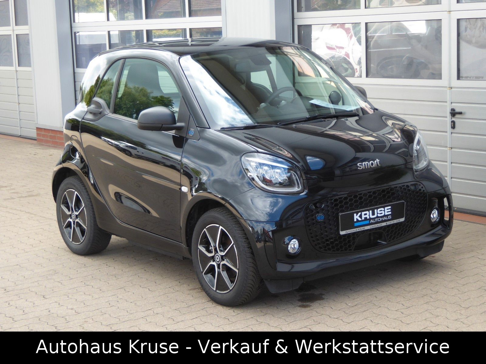 Smart FORTWO EQ EXCLUSIVE+22 KW-LADER+WINTER-PAK imagem 2