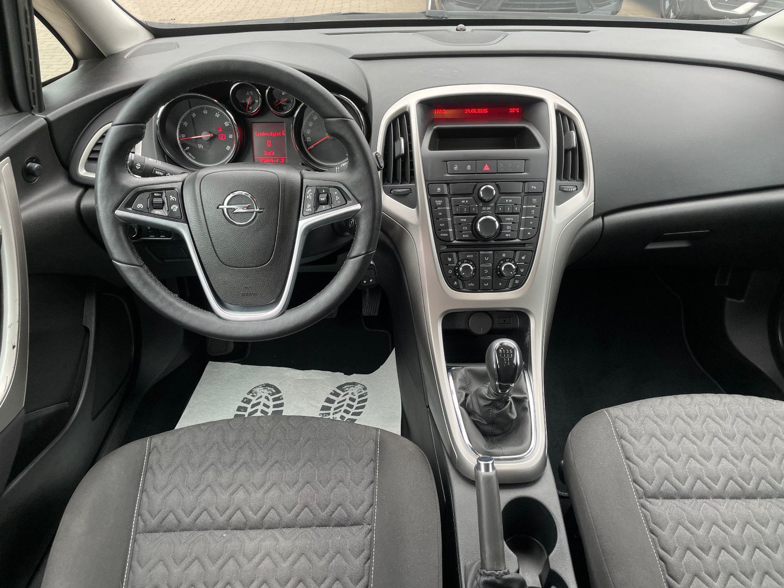 OPEL Astra, 2013, Benzin, 101 PS