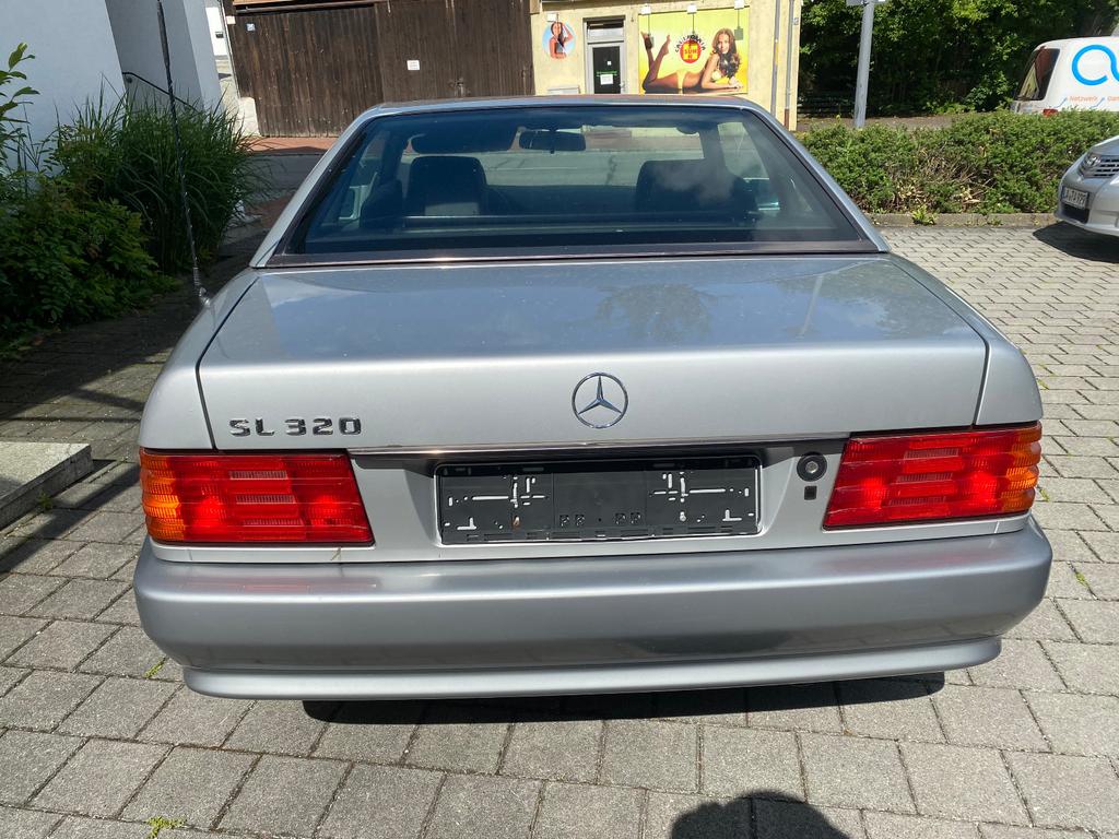 Mercedes-Benz SL 320